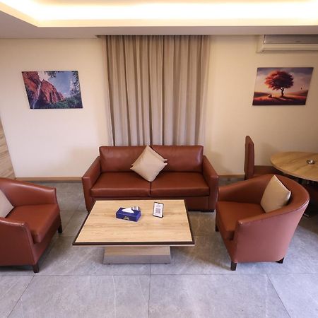 Ibiza Hotel Jounieh Luaran gambar